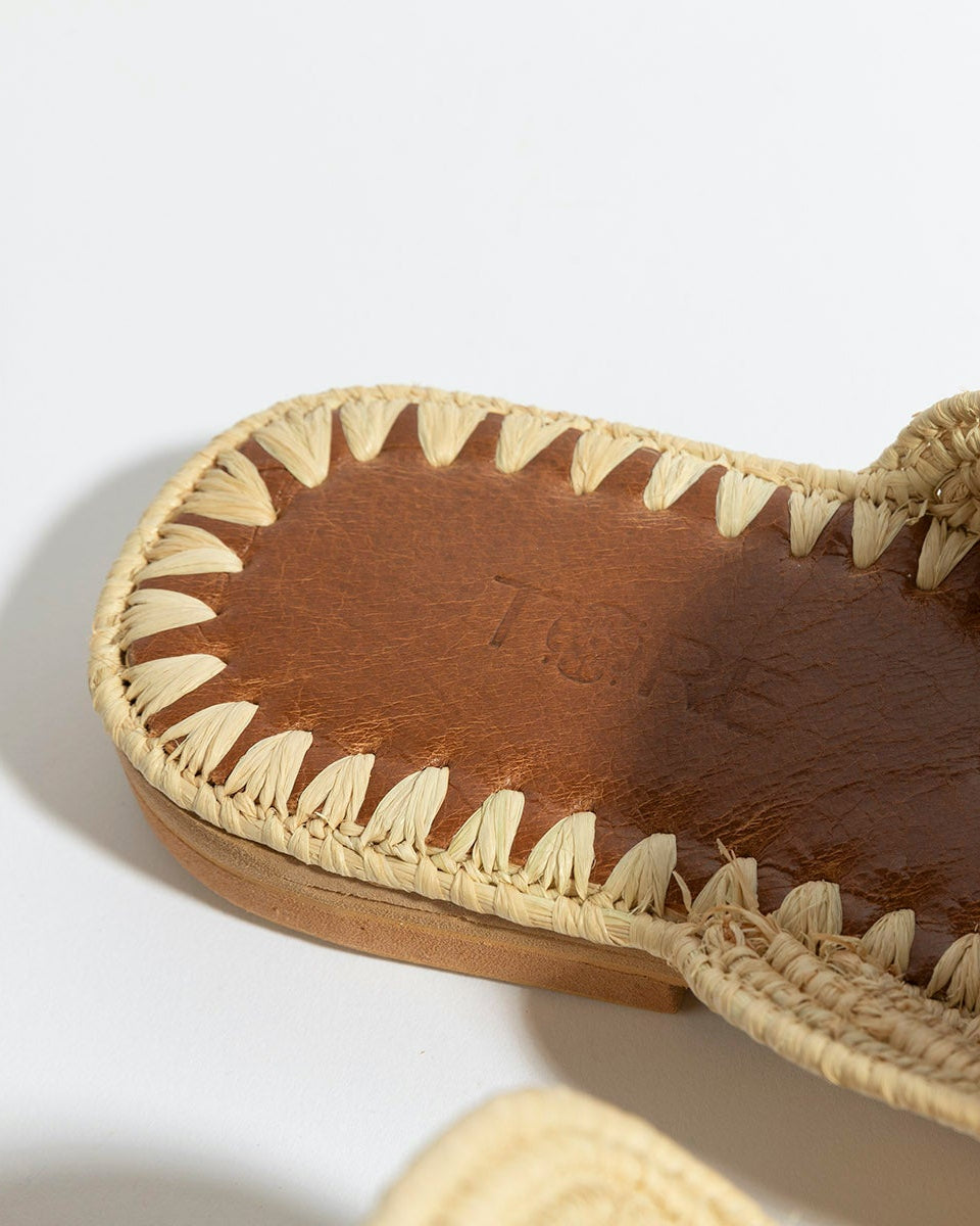 mens moroccan raffia loafer slide sandals natural - close up